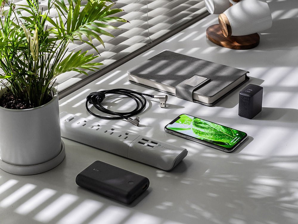 Screen Post 2x2zO3L1sBE Unsplash